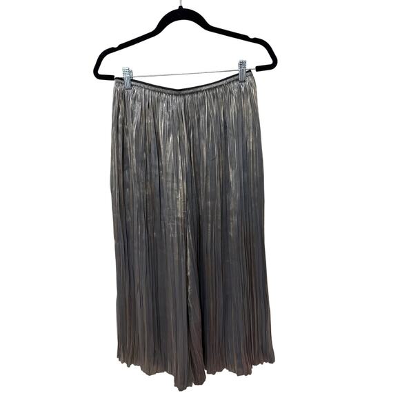 Vince Iridescent Plissé Culottes Size Small - Picture 10 of 11